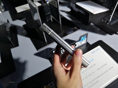 三星W2018現(xiàn)場(chǎng)圖賞 科技與奢華匠心傳承_手機(jī)中國(guó)